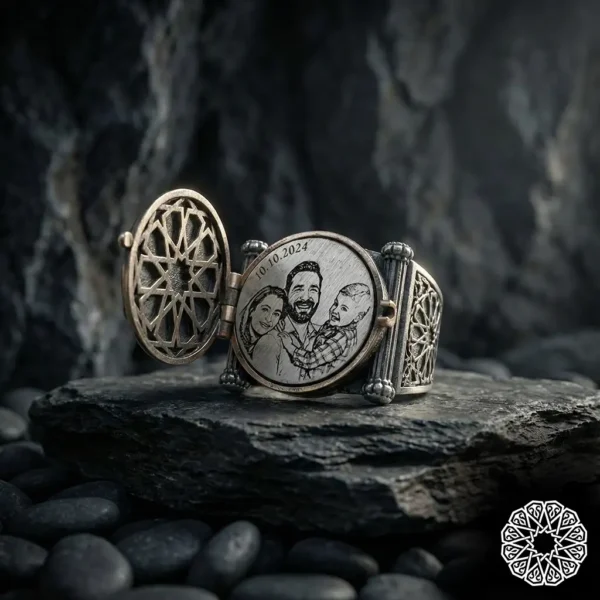 Fotoğraflı Gümüş Yüzük Modeli